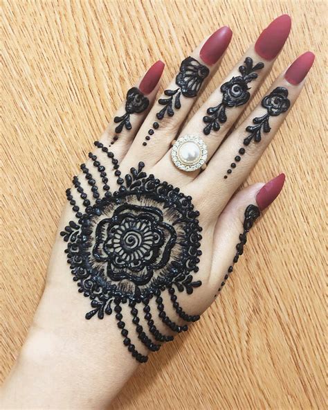 Pin By Tan Chee Seng On Henna Mehndi Designs For Hands Back Hand