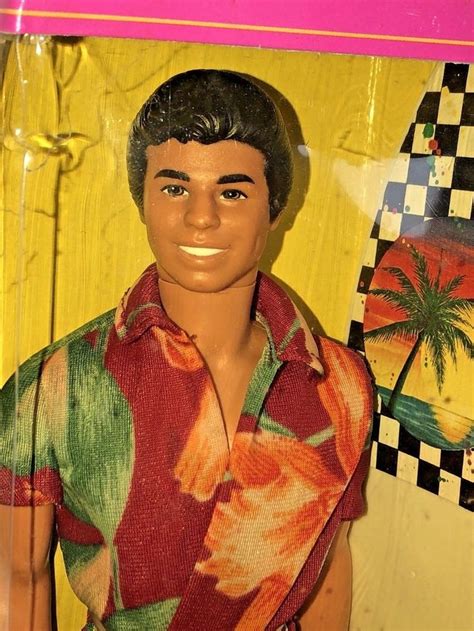 1983 Mattel 7495 Barbie Hawaiian Ken W Surfboard Nrfb Hispanic Head