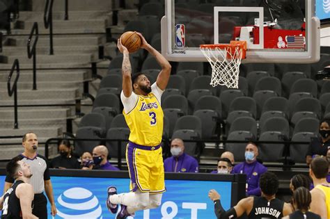 Lakers Vs Spurs Final Score Anthony Davis Gets Aggressive In Road Win