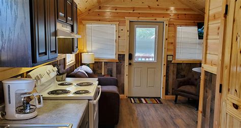 Dollywood's dreammore resort and spa™ offers guests numerous dining options at our resort in pigeon forge near gatlinburg, tennessee. Sugar Maple | Tiny Town OK Cabin Rentals