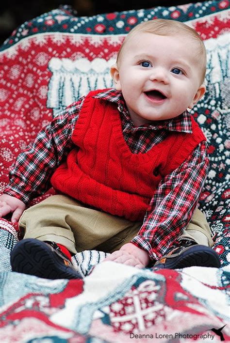 Excellent gift for an infant (from 3 months), that support tactile and visual development. 4-month-old baby boy Christmas picture ideas | Adorable outfit | Deanna Loren Photography ...