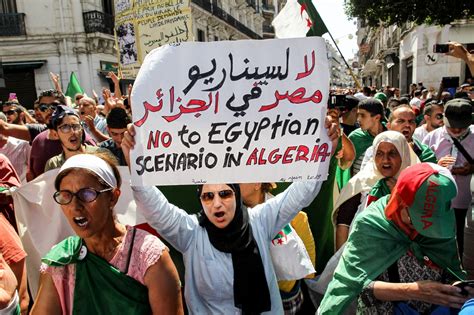 Algerian Authorities Accused Of Clamping Down On Protesters Middle East Eye