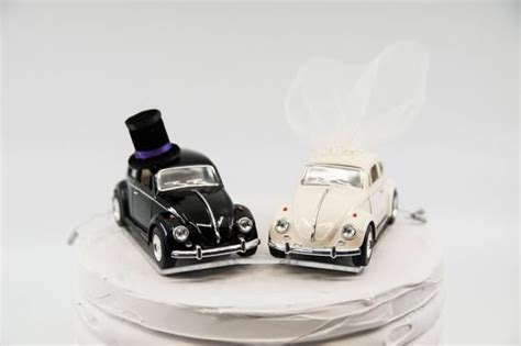 Find over 100+ of the best free wedding cake images. VW Bug Wedding Cake Topper! Car Wedding Cake, Volkswagen ...