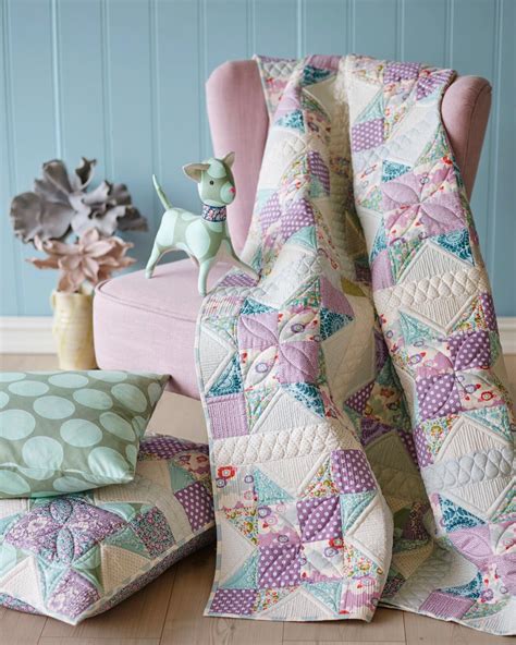 Tilda Lazydays Four Block Quilt Kit In Lilacteal