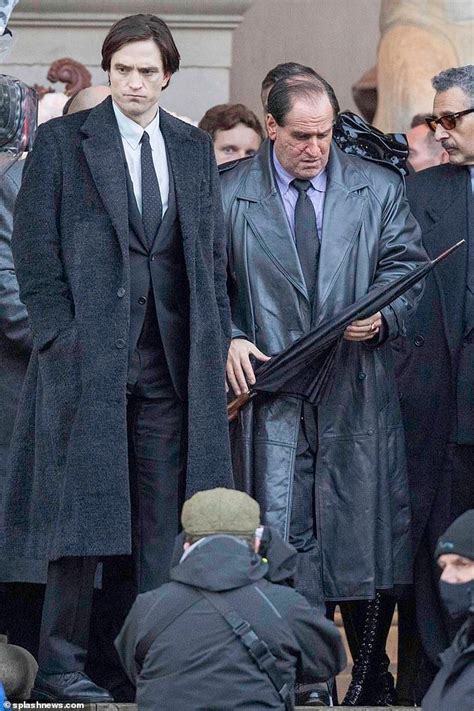 Colin Farrell Unrecognisable As He Transforms Into Penguin For Batman