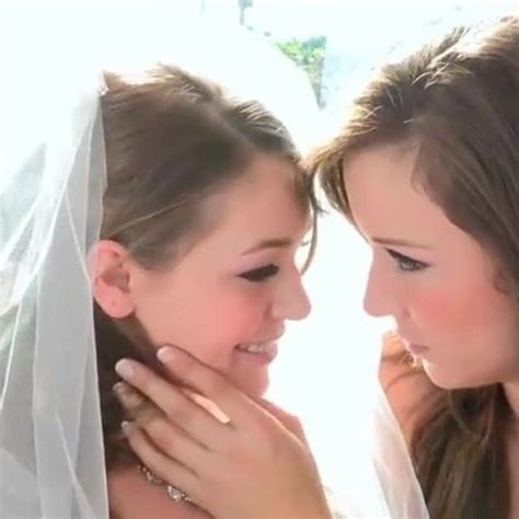Bride Has Lesbian Foursome With Her Bridesmaids Porn 50 XHamster