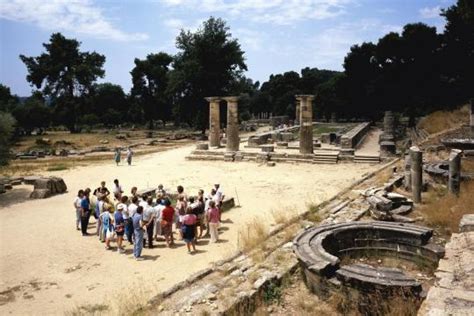Der faire wettstreit zwischen menschen aus verschiedenen teilen griechenlands sollte ein zeichen. Peloponnes: Das griechische Olympia setzt auf Sport und ...