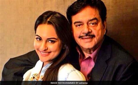 Father Shatrughan Sinha Praised Dedication To The The Work Of Sonakshi सोनाक्षी के काम के