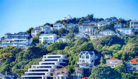 New Zealand property price plunge accelerates, Wellington values