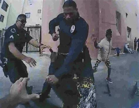 La Police Release Secret Footage Of Officers Gunning Down Homeless Man