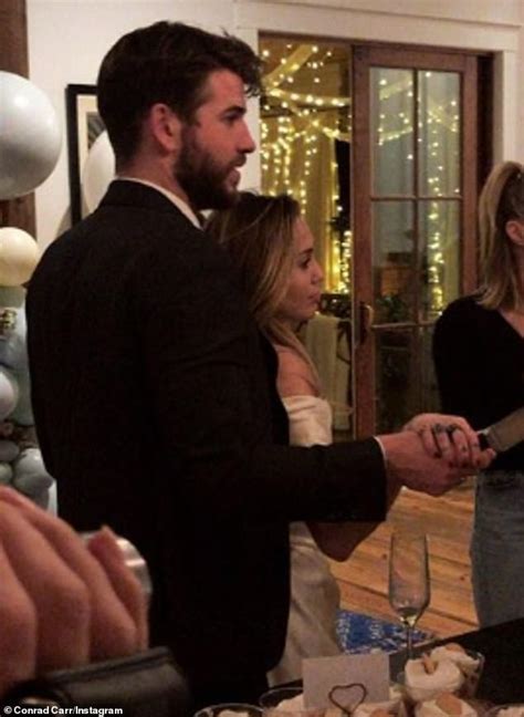Miley Cyrus And Liam Hemsworth Got Their Marriage License Just Days