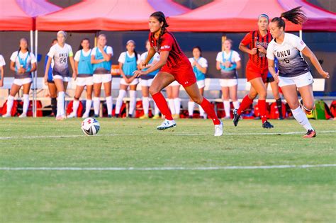 Amy Aquino Women S Soccer Csun Athletics