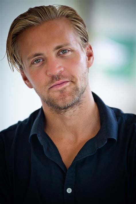 Tobias santelmann is a norwegian actor who was born in freiburg, germany. Tobias Santelmann nel cast di Hercules - Lo Spazio Bianco