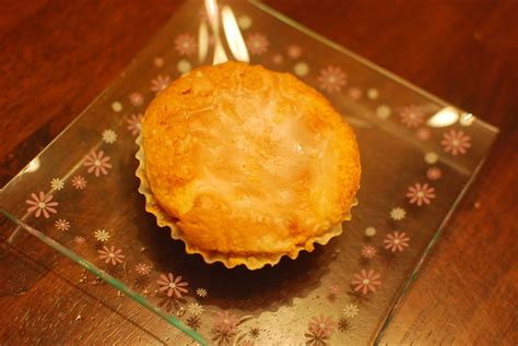 Lemon poppyseed cheesecake cupcakes | paula deen. yum good food.: Paula Deen's Lemon Blossom Cupcakes