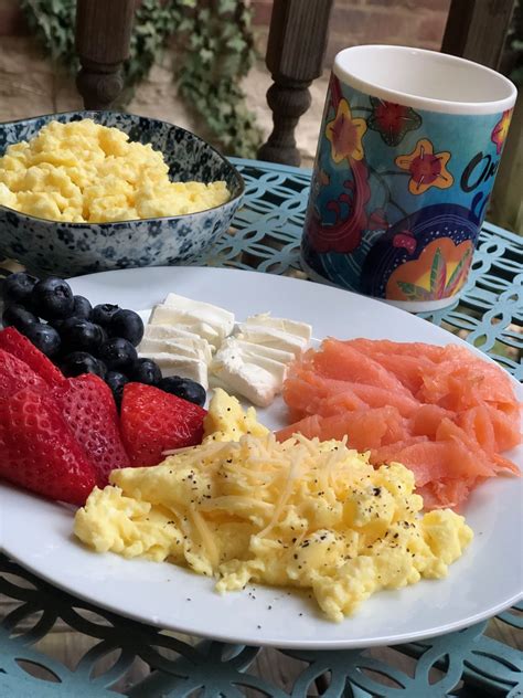 These microwave recipes are also great for teaching kids (especially teenagers who are about to leave for college) how to cook. Fluffy Microwave Scrambled Eggs | Recipes, Mexican breakfast recipes, Breakfast recipes