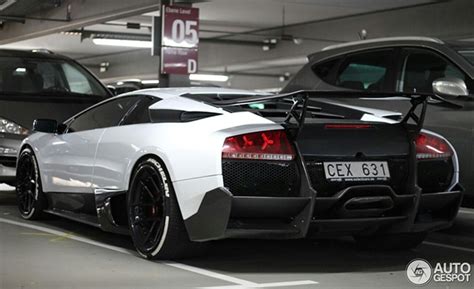 We recently came across this awesome lamborghini conversion, it is owned by swedish professional freeskier and alpine ski racer jon olsson. Jon Olsson chooses another Lamborghini
