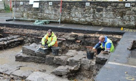 An Archaeological Dig In Scotland Reveals The Medieval Building