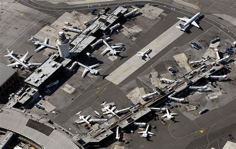 New Yorks Laguardia Airport To Be Razed And Rebuilt The Independent