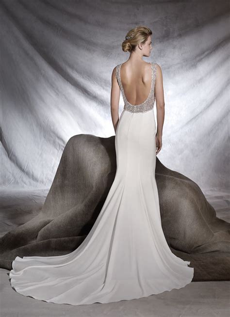 Design your frozen wedding dress. Pronovias Orsola wedding gown & veil - Sell My Wedding ...