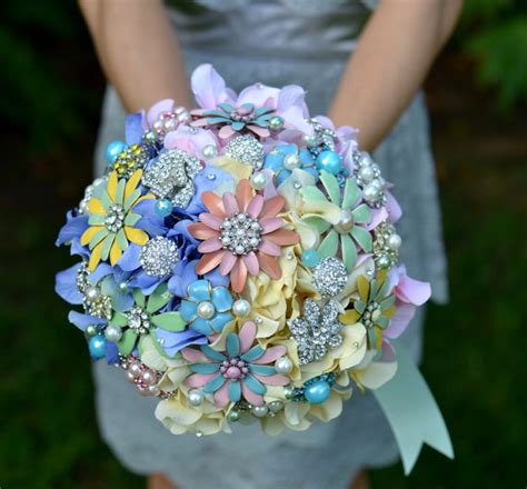 Heirloom Bridal Brooch Bouquets By Noaki The Beading Gems Journal
