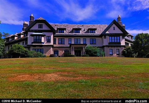 Linden place is an 1810 federal period mansion located in the center of downtown bristol, rhode island. Mansion at Linden Hall Picture 035 - August 17, 2010 from ...