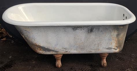 Explore our large selection of clawfoot bathtubs, a beautiful design that has stuck around since the victorian era, at decorplanet.com. The Period Bath Supply Company (A Division of Historic ...