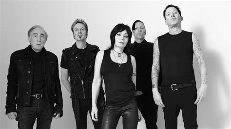 Joan Jett And The Blackhearts Unveil New Ep Mindsets Stream
