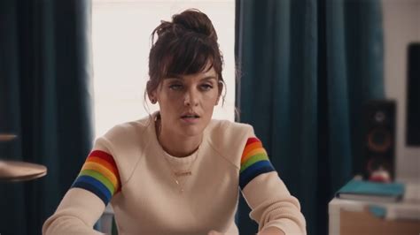 Watch Smilf Review Frankie Shaw Showtime Comedy Is Strong And Smart