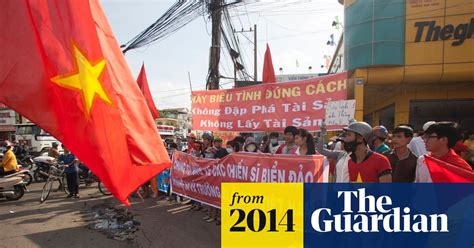 Anti China Riots Turn Deadly In Vietnam Vietnam The Guardian