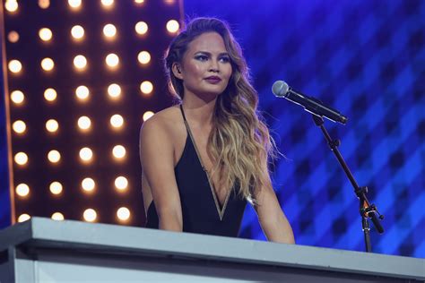 Chrissy Teigen Says Shes Cried About Her Body Insecurities Triggered