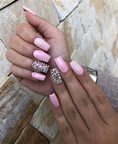 nail designs with diamonds được yêu thích nhất