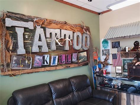 Shop Interiors Tattoo Shop Couple Instagram Shopping Couples