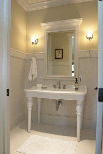 Best 25 Pedistal Sink Ideas On Pinterest Wainscoting Bathroom Half