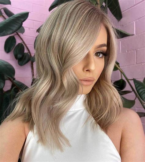 16 Amazing Ash Blonde Hair Colors For 2021 Hairstyles Haircuts