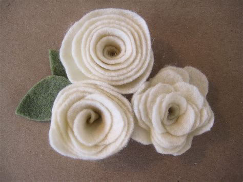 Learn How To Make Felt Flowers With Easy Tutorials Feltmagnet