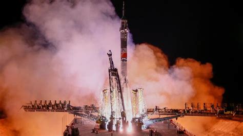 Dan mungkin artikel cara menambahkan siswa baru di emis dicukupkan sekian. NASA Bayar Rusia Rp 1,26 Triliun untuk Bawa Astronot AS ke ISS - Tekno Tempo.co
