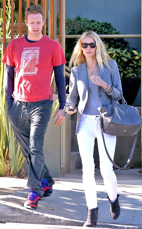 Holding Hands From Gwyneth Paltrow And Chris Martins Romance Rewind E