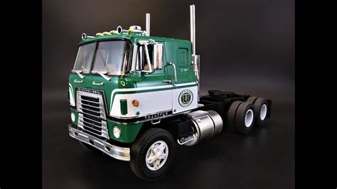 New Molds International Transtar Co 4070a Semi Tractor 125 Scale