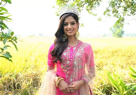punjabi kudi harnaaz sandhu rocks the desi girl look in pink patiala salwar suit