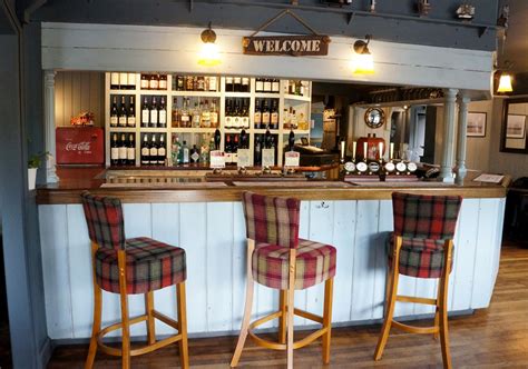 Последние твиты от the ferryman (play) (@theferrymanplay). Drinks | Pub in Lymington | The Ferryman