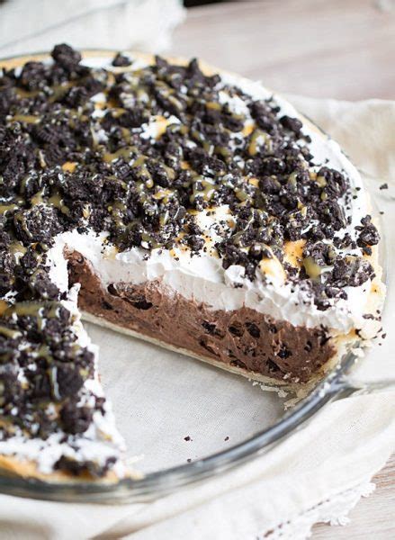 Cookies And Cream Chocolate Pudding Pie This Gal Cooks