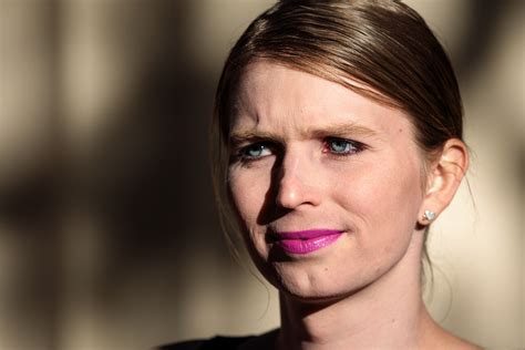 Us Military Finally Gives Go Ahead For Chelsea Manning Gender Transition Pinknews