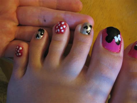 Minnie Mouse Inspired Toes By Geeky Penguin On Deviantart