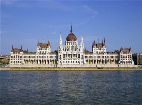 Visitors can get a lively impression of how and where politicians. Hungarian Parliament Building - Wikipedia