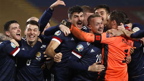 Die europameisterschaft 2020 nähert sich mit großen schritten, für uns grund genug euch den spielplan etwas genauer vorzustellen. EURO 2020: Schottland vergießt Freudentränen - Fussball ...