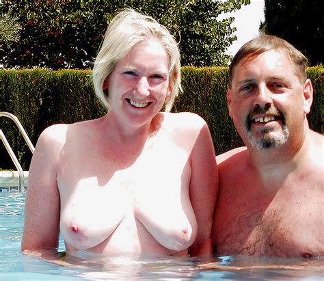 Grown Up Amateur Couples Posing Nude Thematurepornpics