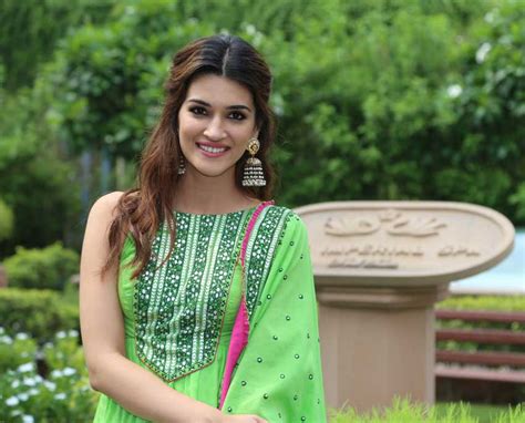 Beautiful Indian Model Kriti Sanon Green Punjabi Suit