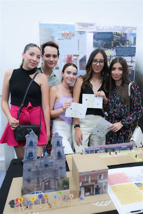 Estudiantes De Diseño De Interiores De La Uaa Exhiben Proyectos Con