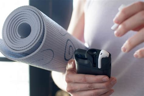 Would love to hear your charge numbers, even for a simple recharge after an hour of use to see how much case capacity is used up for a modest recharge. PodCase iPhone and AirPods Charging Case