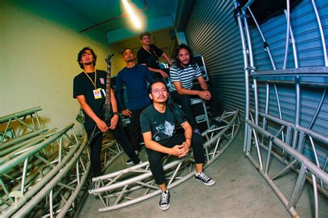 Malaysian Band Hujan Release New Lyric Video Feat Ijam Of Restraint